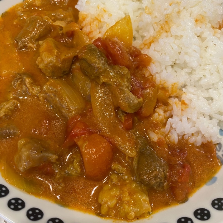 カレー粉で作る牛すじカレー